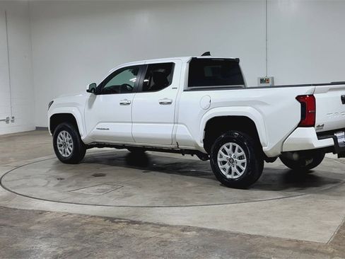 Used 2024 Toyota Tacoma SR5 image 6