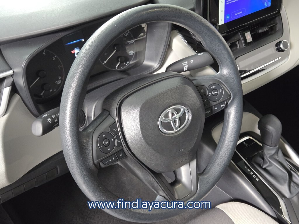 Used 2025 Toyota Corolla LE FWD image 21