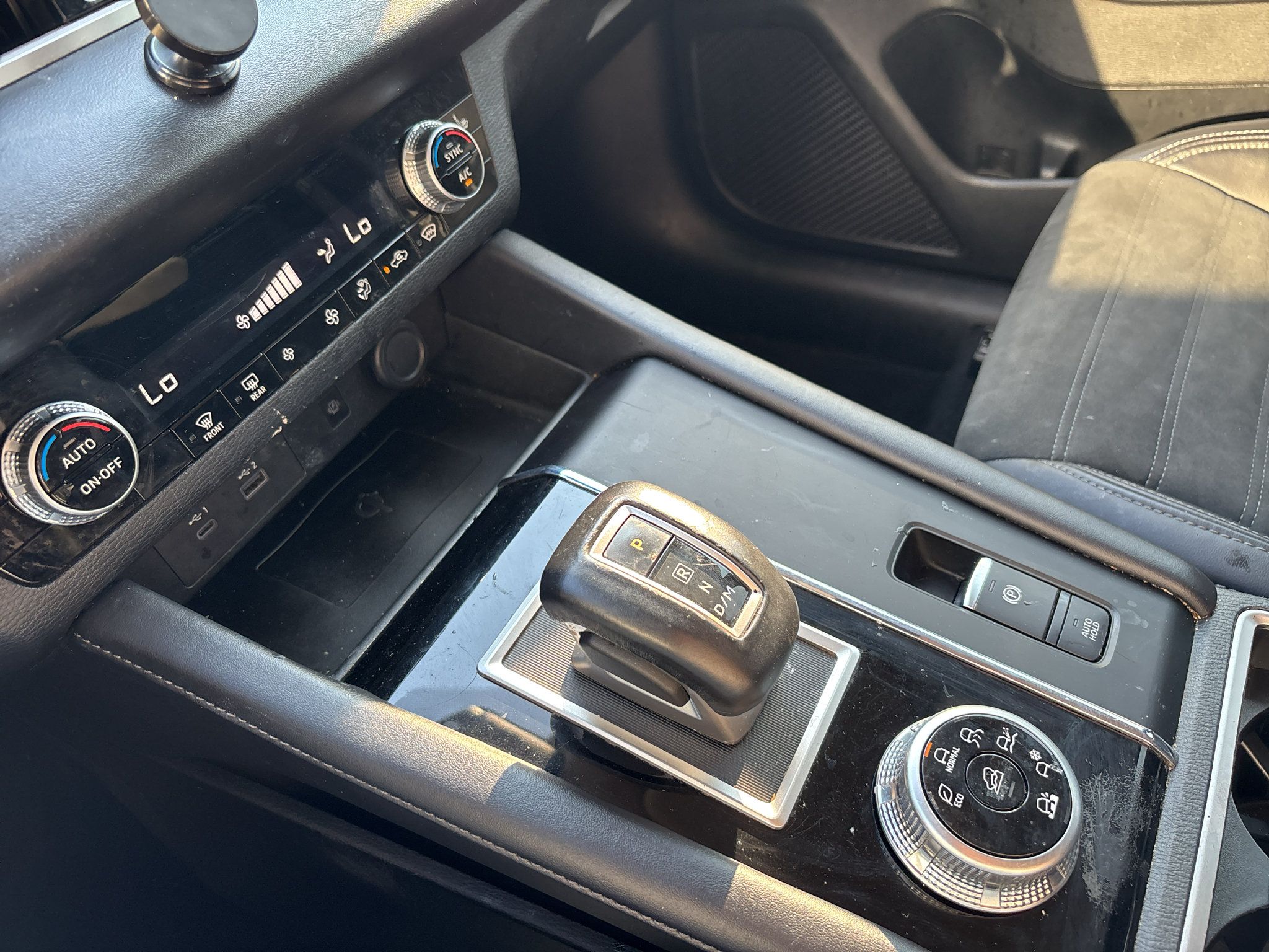 Used 2024 Mitsubishi Outlander SE Black Edition AWD/4WD image 23