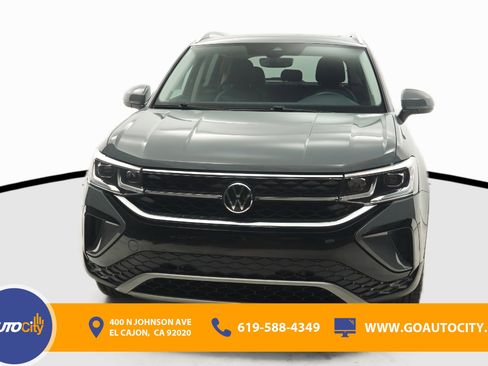 Used 2023 Volkswagen Taos SEL image 4