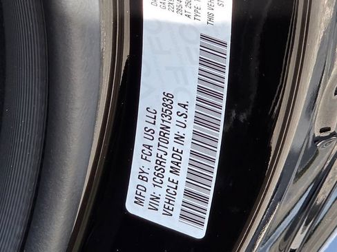 Used 2024 RAM 1500 Laramie AWD/4WD image 26