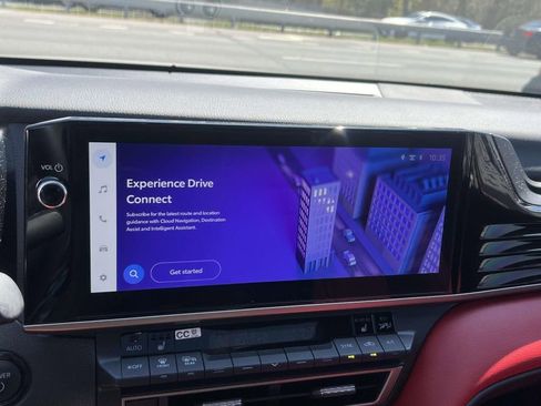 Used 2025 Toyota Camry LE image 29