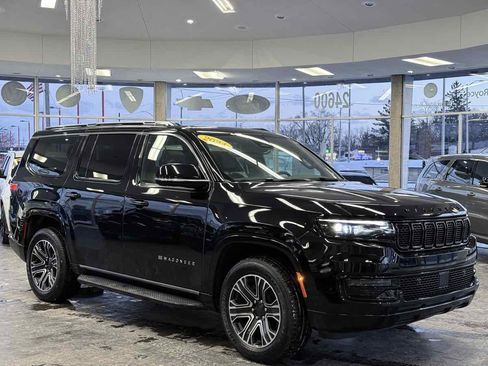 Used 2024 Jeep Wagoneer 4WD w/ Premium Group I image 1