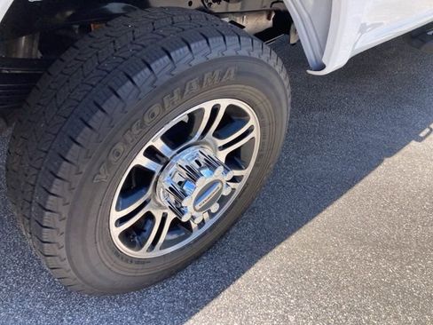 Used 2022 Ford F350 XL w/ Power Equipment Group image 16