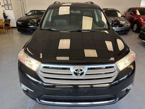 Used 2012 Toyota Highlander SE w/ Tow Pkg image 7