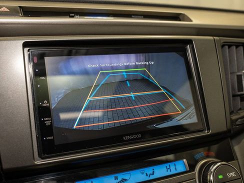 Used 2014 Toyota RAV4 XLE image 14