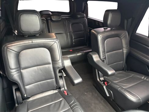 Used 2022 Lincoln Navigator L Reserve AWD/4WD image 12