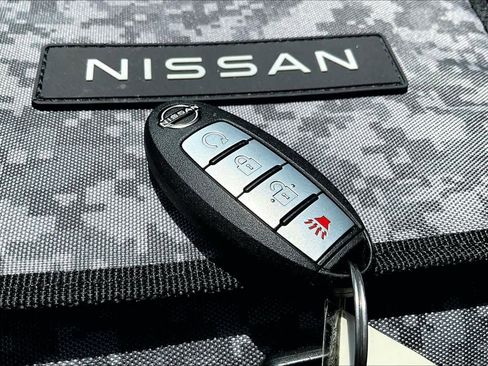 Used 2025 Nissan Frontier Pro-X w/ Pro Convenience Package RWD image 15