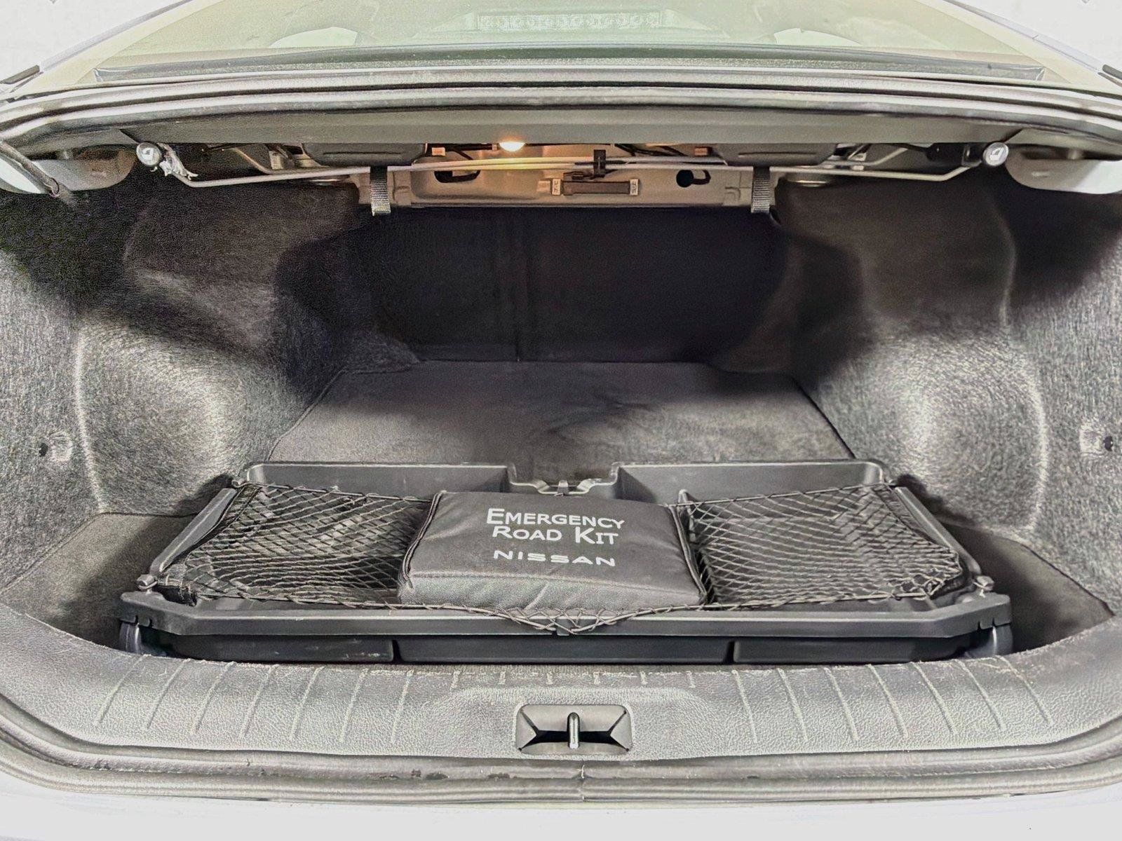 Used 2023 Nissan Altima 2.5 SR AWD/4WD image 14