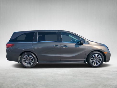 Used 2022 Honda Odyssey EX-L image 2