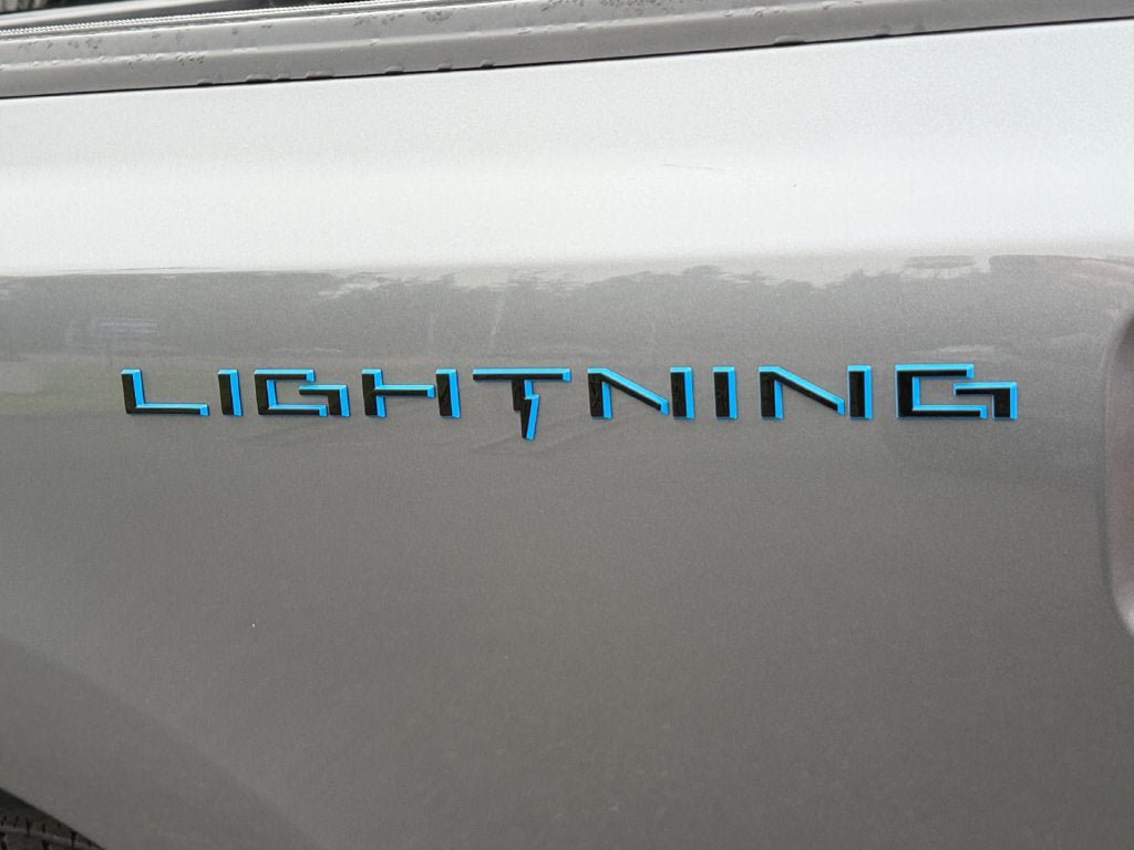 Used 2024 Ford F150 Lightning Lariat AWD/4WD image 32