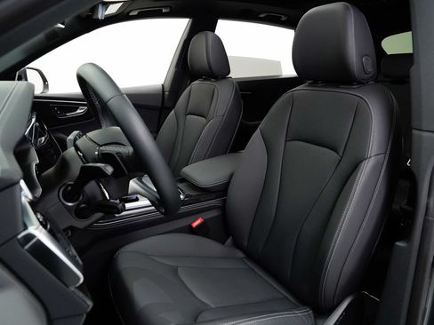 Certified 2025 Audi Q8 Premium Plus w/ Premium Plus Package AWD/4WD image 20