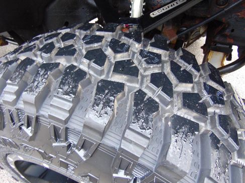 Used 2004 Chevrolet Silverado 2500 LT w/ Heavy-Duty Power Package image 47