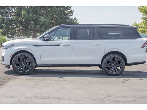 Used 2026 Lincoln Navigator L Black Label AWD/4WD image 6