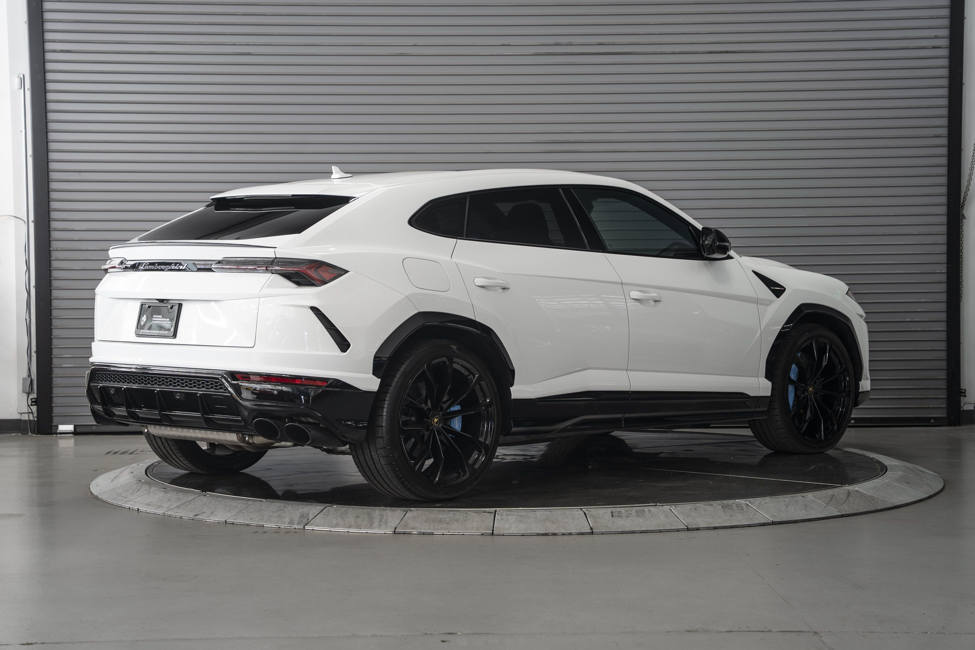 Used 2022 Lamborghini Urus AWD/4WD image 5