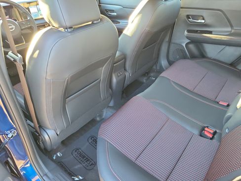 Certified 2025 Nissan Kicks SR image 13