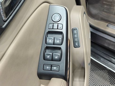 Used 2017 GMC Yukon SLT w/ Open Road Package AWD/4WD image 55