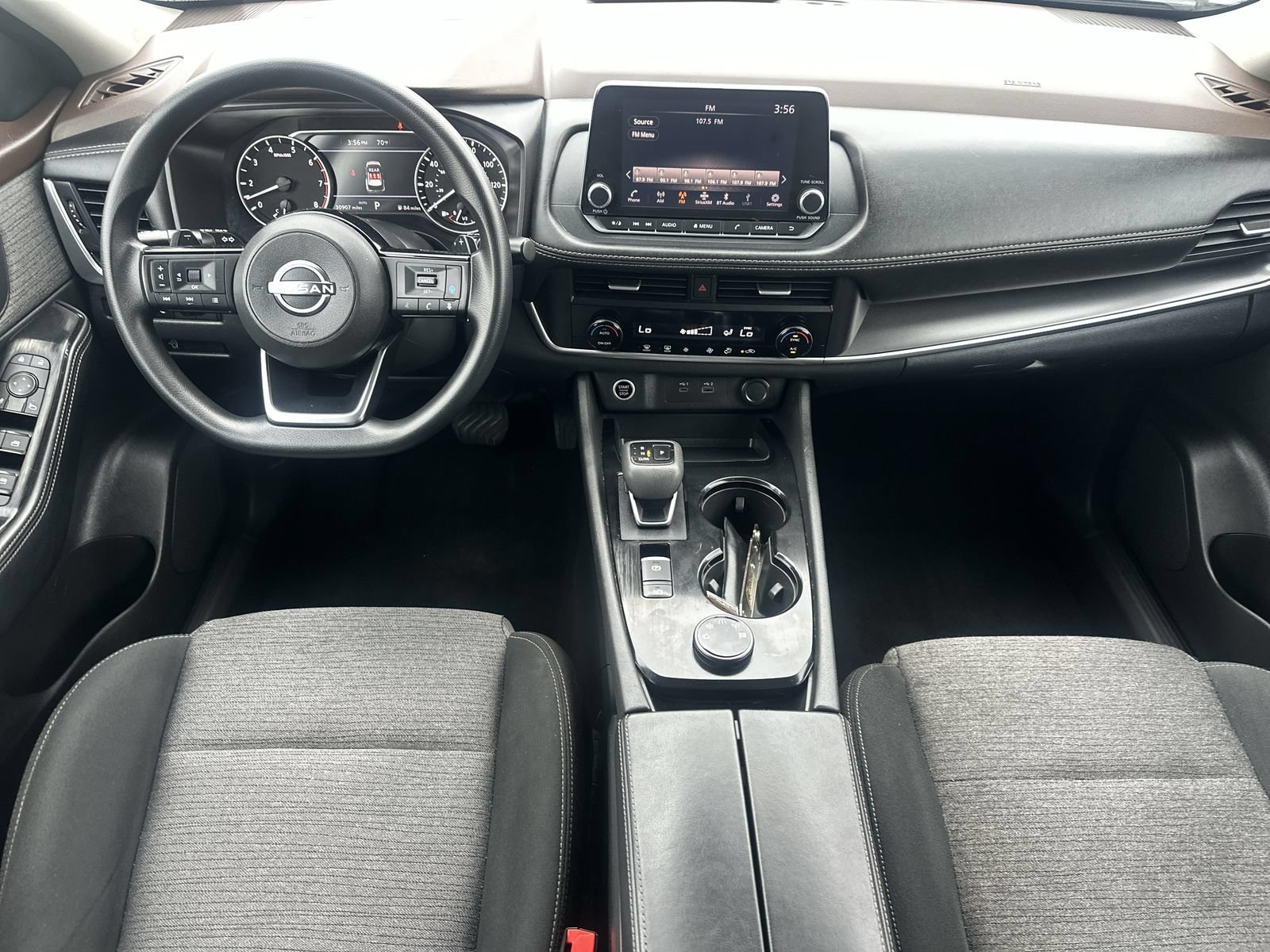 Used 2023 Nissan Rogue SV AWD/4WD image 18