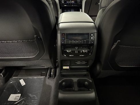 New 2025 Jeep Grand Cherokee L Limited image 16