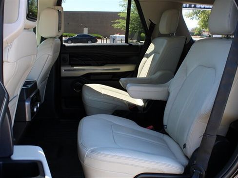 Used 2019 Ford Expedition Platinum AWD/4WD image 15