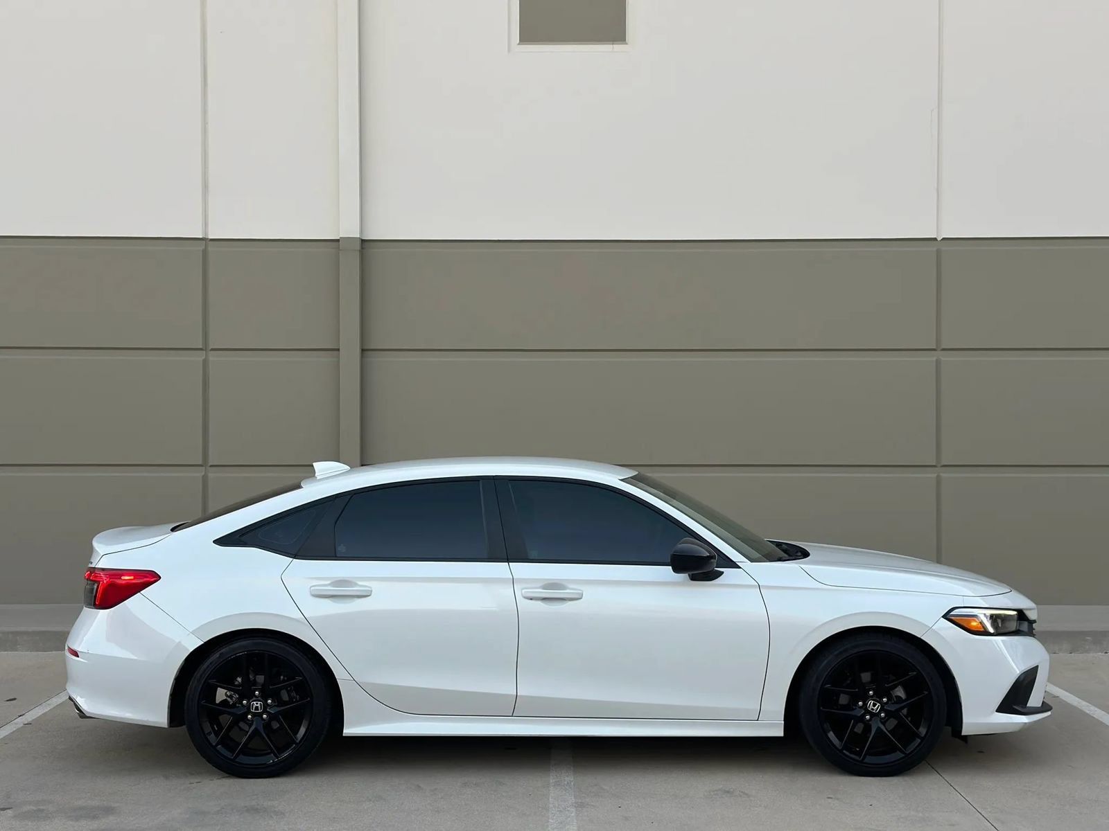 Used 2024 Honda Civic Sport image 5