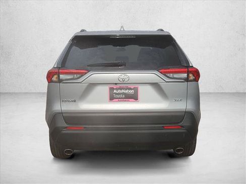 Used 2024 Toyota RAV4 XLE FWD image 7