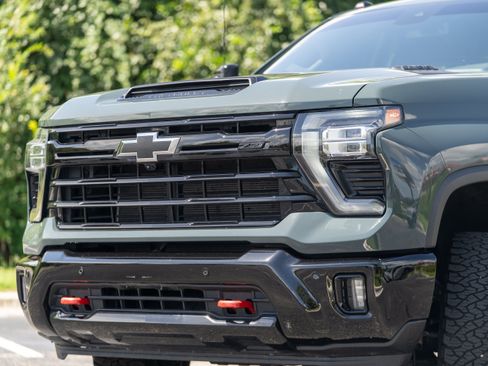 Used 2025 Chevrolet Silverado 2500 LT w/ Trail Boss Package AWD/4WD image 32