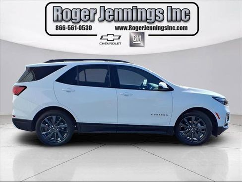 Used 2023 Chevrolet Equinox RS image 4