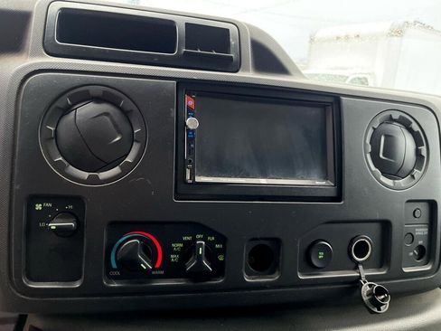 Used 2011 Ford E-250 and Econoline 250 w/ PWR Group image 12