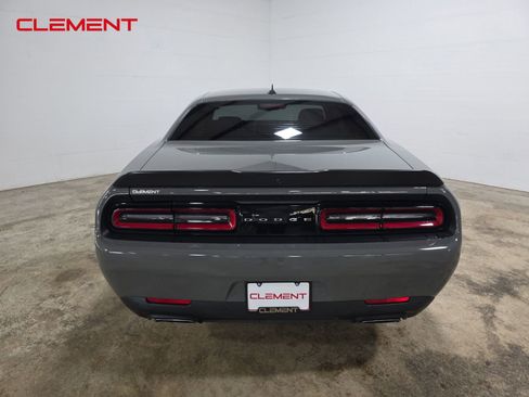 Used 2023 Dodge Challenger R/T w/ Plus Package image 7
