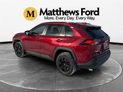 Used 2020 Toyota RAV4 LE image 3