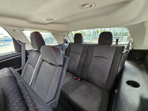 Used 2019 Dodge Journey SE w/ Connectivity Group FWD image 13