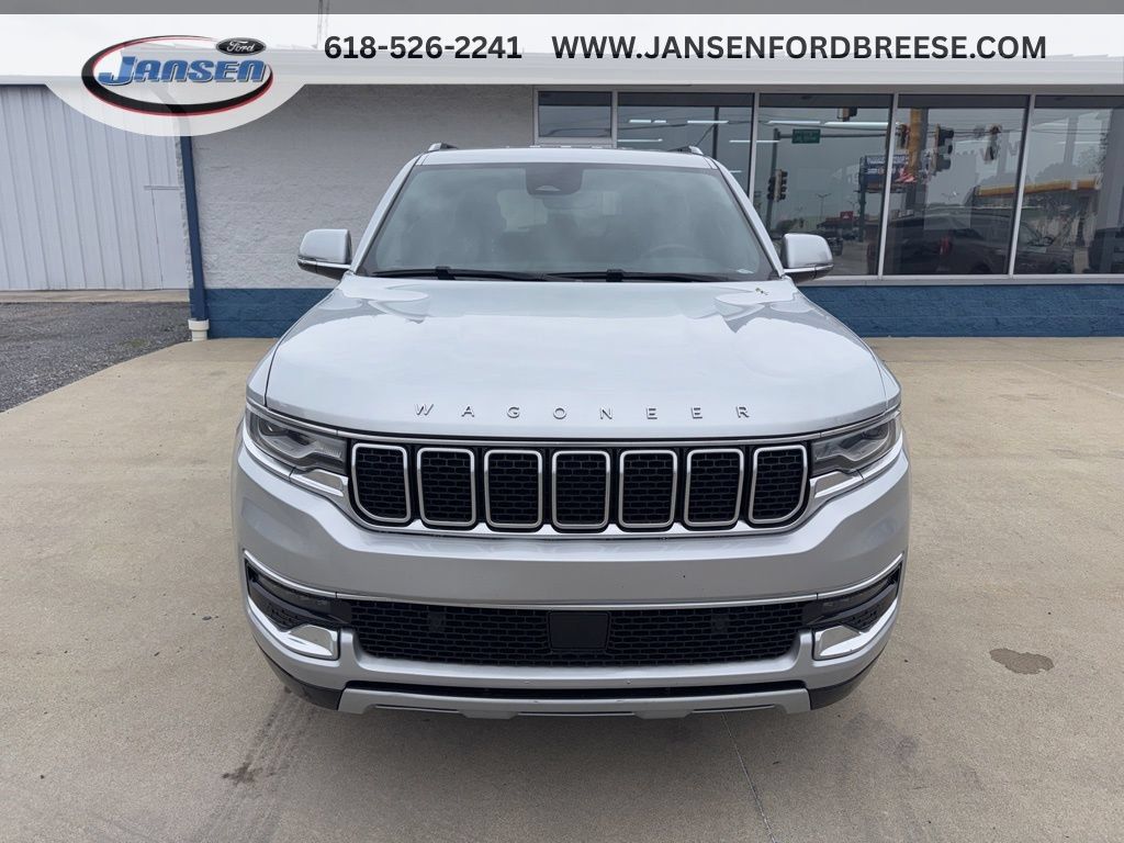 Used 2022 Jeep Wagoneer Series II AWD/4WD image 2