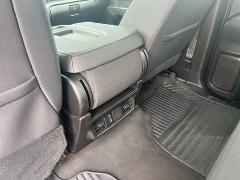 Certified 2024 Chevrolet Silverado 1500 Custom image 28