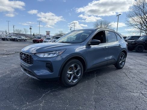 New 2025 Ford Escape ST-Line w/ Equipment Group 301A image 4