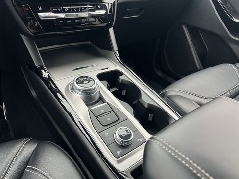 Used 2021 Ford Explorer ST image 8