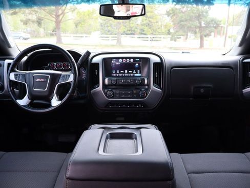 Used 2019 GMC Sierra 2500 SLE w/ Suspension Package, Off-Road AWD/4WD image 16