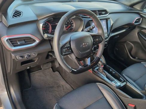 Used 2023 Chevrolet TrailBlazer RS w/ Sun and Liftgate Package image 10