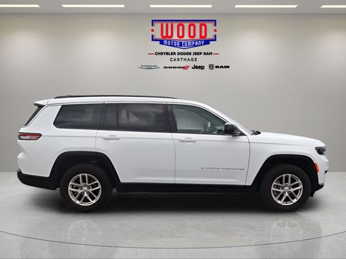 Used 2025 Jeep Grand Cherokee L Laredo w/ Luxury Tech Group I AWD/4WD image 2