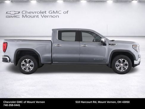 Used 2025 GMC Sierra 1500 SLT AWD/4WD image 40