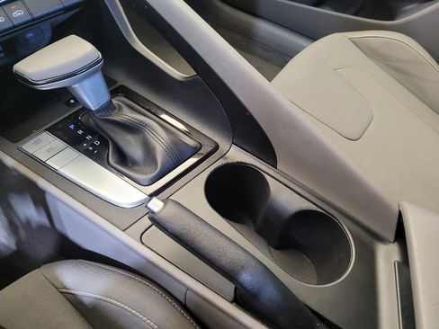 Used 2025 Hyundai Elantra Sport image 26