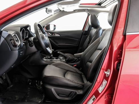 Used 2015 MAZDA MAZDA3 i Grand Touring image 3