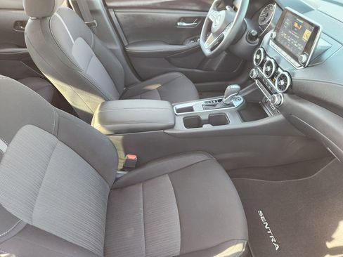 Certified 2024 Nissan Sentra SV FWD image 10
