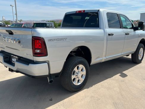 New 2026 RAM 2500 Big Horn AWD/4WD image 5