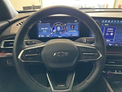 Used 2025 Chevrolet Traverse Z71 w/ Driver Confidence Package image 11