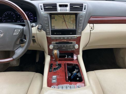 Used 2012 Lexus LS 460 L image 17