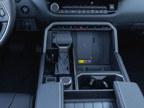 New 2026 Toyota Tundra Limited AWD/4WD image 11