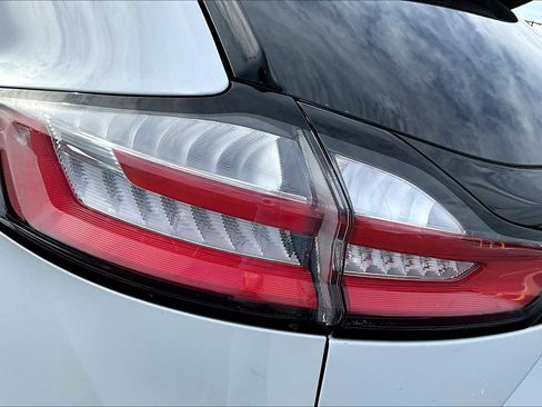 Used 2023 Ford Edge SEL image 28