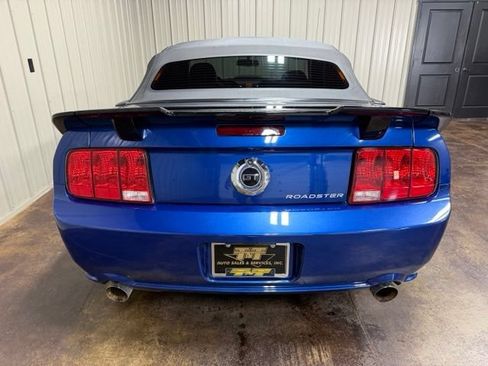 Used 2007 Ford Mustang GT Premium RWD image 11