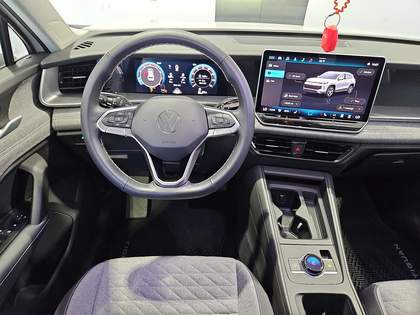Certified 2025 Volkswagen Tiguan S FWD image 14